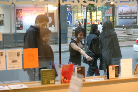 library_open_400